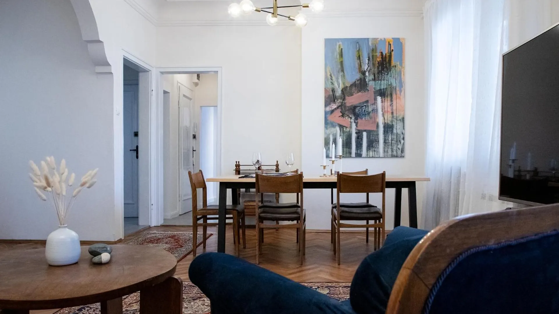 Bohemian Central Apartment Sofia